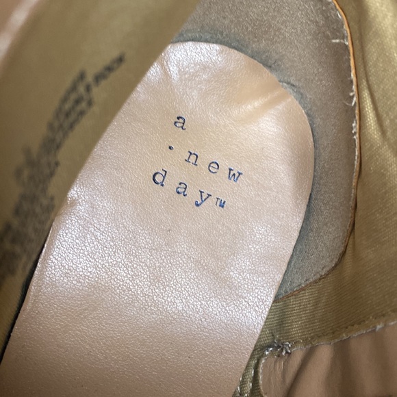 Snake Pattern Boots - Picture 6 of 6